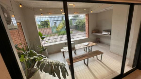 Casita moderna, equipada y excelente ubicación